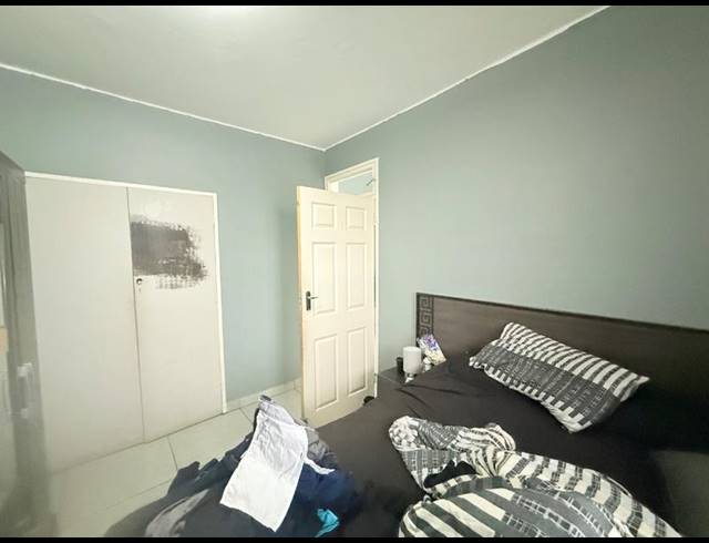 2 BEDROOM APARTMENT FOR SALE IN VANDERBIJLPARK CW 6